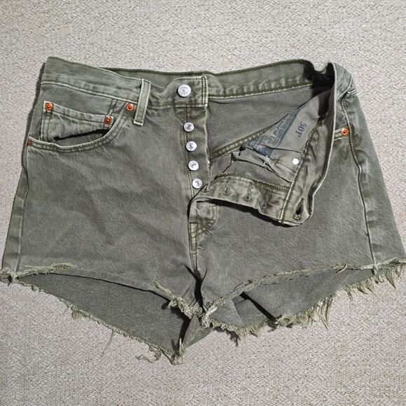 Levi's 501 Green High Rise Button Fly Frayed Hem Jean Shorts - Size 31 - Picture 7 of 13